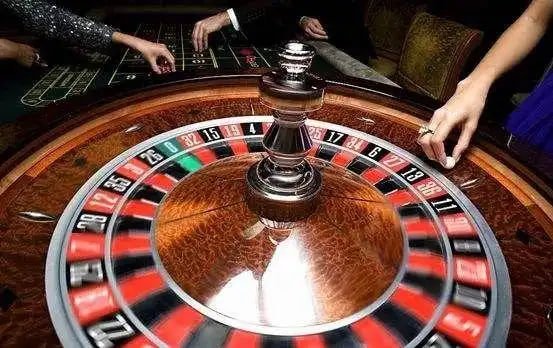 Perbandingan informasi klaim yang rapi